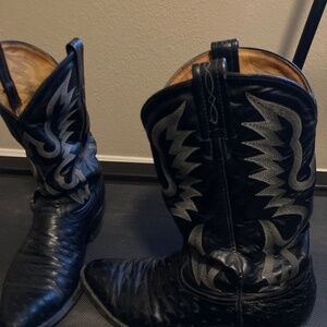 Mens black boots